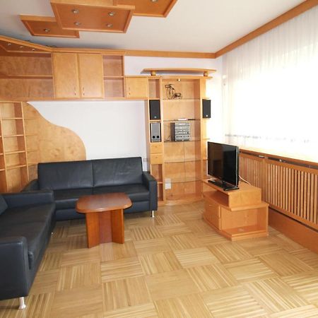 Geraeumige Ferienwohnung Im Zentrum ซังคท์เพิลเทน ภายนอก รูปภาพ