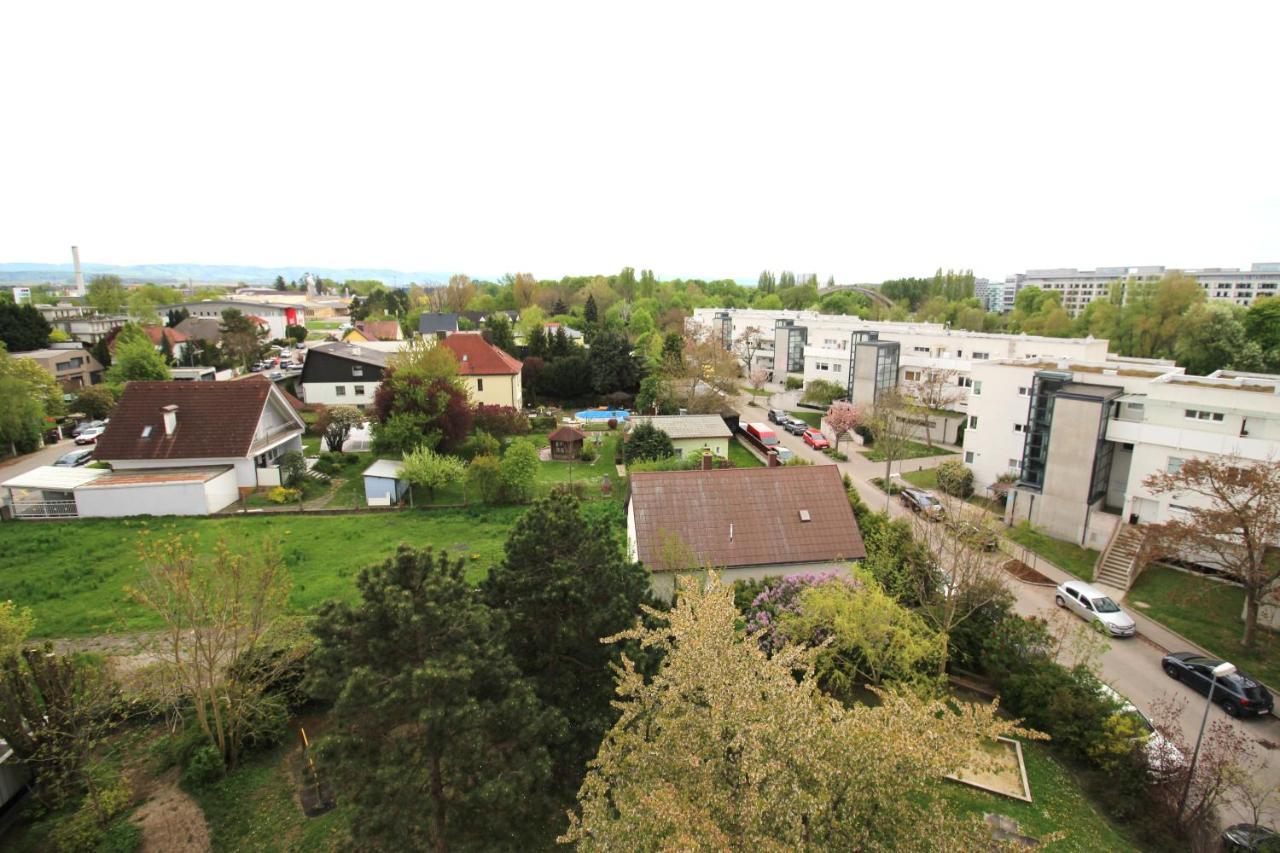 Geraeumige Ferienwohnung Im Zentrum ซังคท์เพิลเทน ภายนอก รูปภาพ